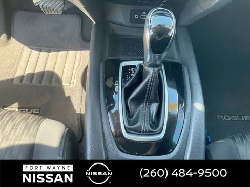 Used 2018 Nissan Rogue S FWD image 24