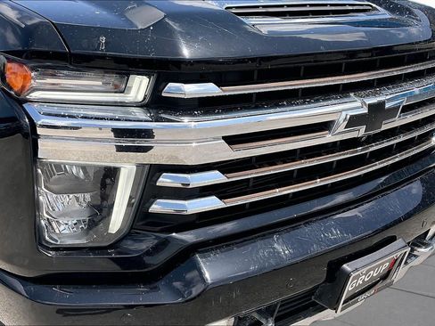 Used 2022 Chevrolet Silverado 2500 High Country AWD/4WD image 32