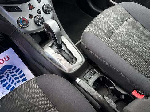 Used 2018 Chevrolet Sonic LT FWD image 13