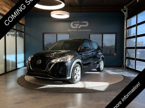 Used 2024 Nissan Kicks S FWD image 7