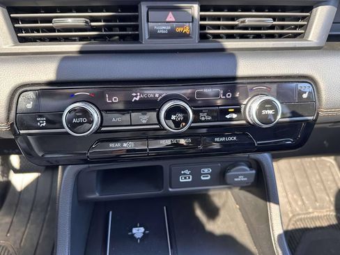 Certified 2025 Honda Pilot TrailSport image 26