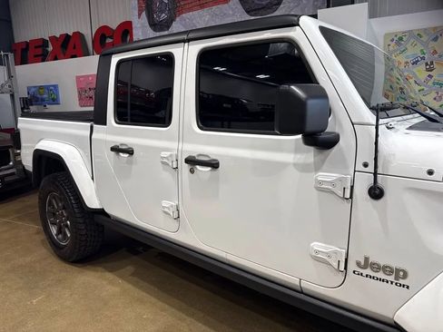 Used 2021 Jeep Gladiator Overland w/ Popular Equipment Package AWD/4WD image 59