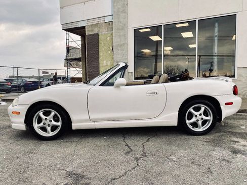 Used 2000 MAZDA MX-5 Miata LS image 3