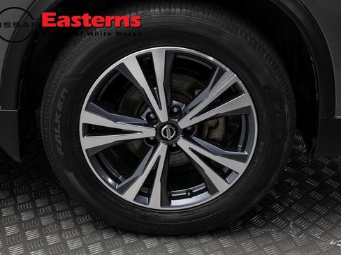 Used 2019 Nissan Rogue SV w/ Sun & Sound Touring Package AWD/4WD image 30