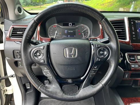 Used 2019 Honda Ridgeline RTL-E image 12