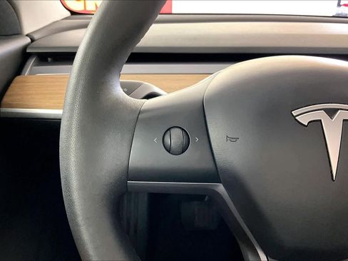 Used 2020 Tesla Model 3 Standard Range Plus image 20