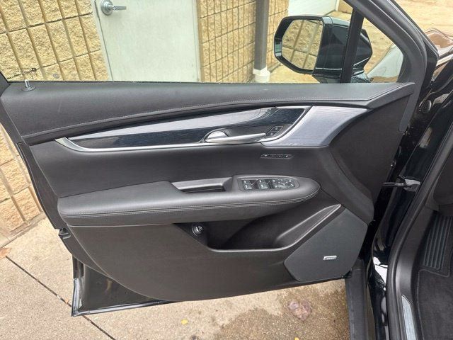 Used 2024 Cadillac XT5 Premium Luxury FWD image 7