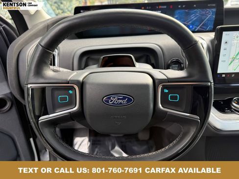 Used 2025 Ford Expedition Max Platinum AWD/4WD image 12