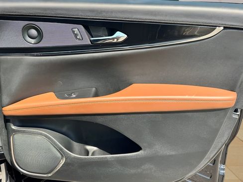 Used 2022 Lincoln Nautilus Reserve w/ Equipment Group 201A image 29