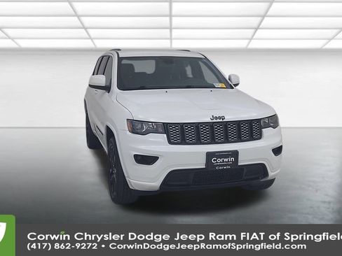Used 2021 Jeep Grand Cherokee Laredo X image 4