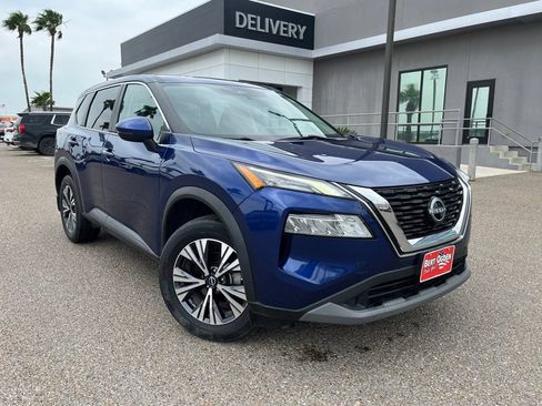 Used 2022 Nissan Rogue SV FWD image 1