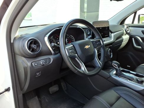 Used 2023 Chevrolet Blazer LT w/ Sound & Technology Package FWD image 5
