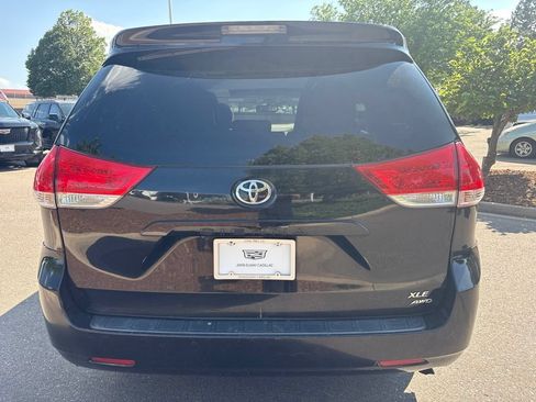 Used 2011 Toyota Sienna XLE AWD/4WD image 4