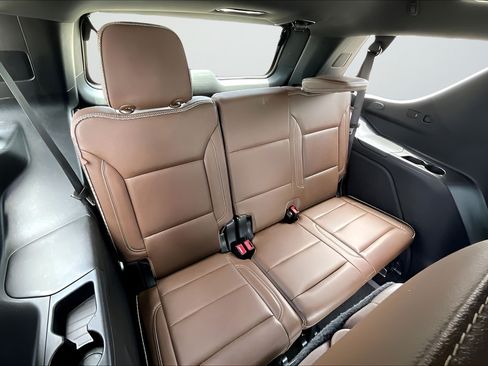 Used 2021 Chevrolet Tahoe High Country w/ Premium Package RWD image 29