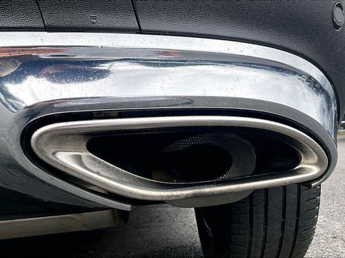 Used 2018 Mercedes-Benz GLC 300 4MATIC image 37