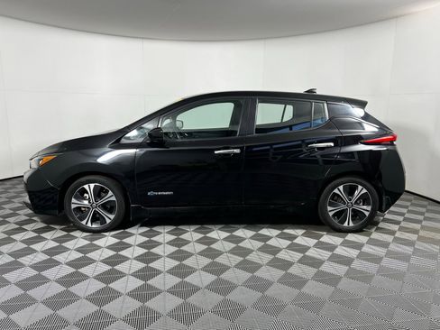 Used 2019 Nissan Leaf SV w/ SV Technology Package image 8