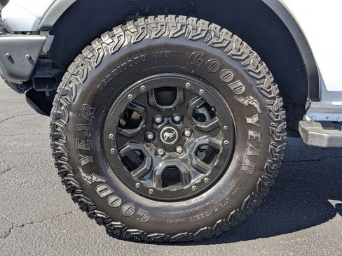 Used 2023 Ford Bronco Wildtrak image 22