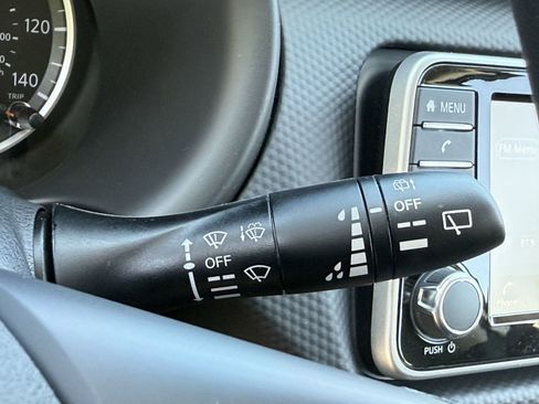 New 2025 Nissan Kicks Play S image 12