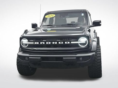 Used 2024 Ford Bronco Outer Banks AWD/4WD image 2