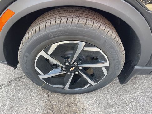 New 2026 Chevrolet Equinox EV LT image 7