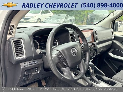 Used 2024 Nissan Frontier SV w/ SV Convenience Package image 13
