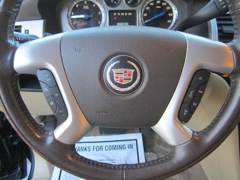 Used 2009 Cadillac Escalade Base AWD 4dr SUV w/V8 Ultra Lu image 37