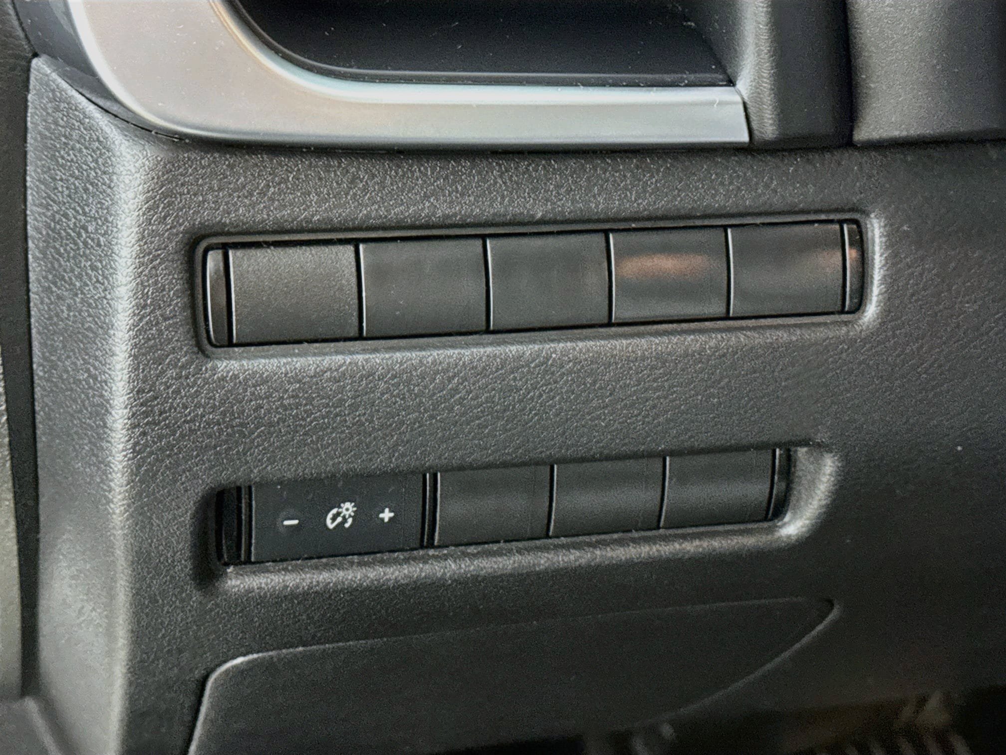 Used 2021 Nissan Rogue S AWD/4WD image 13