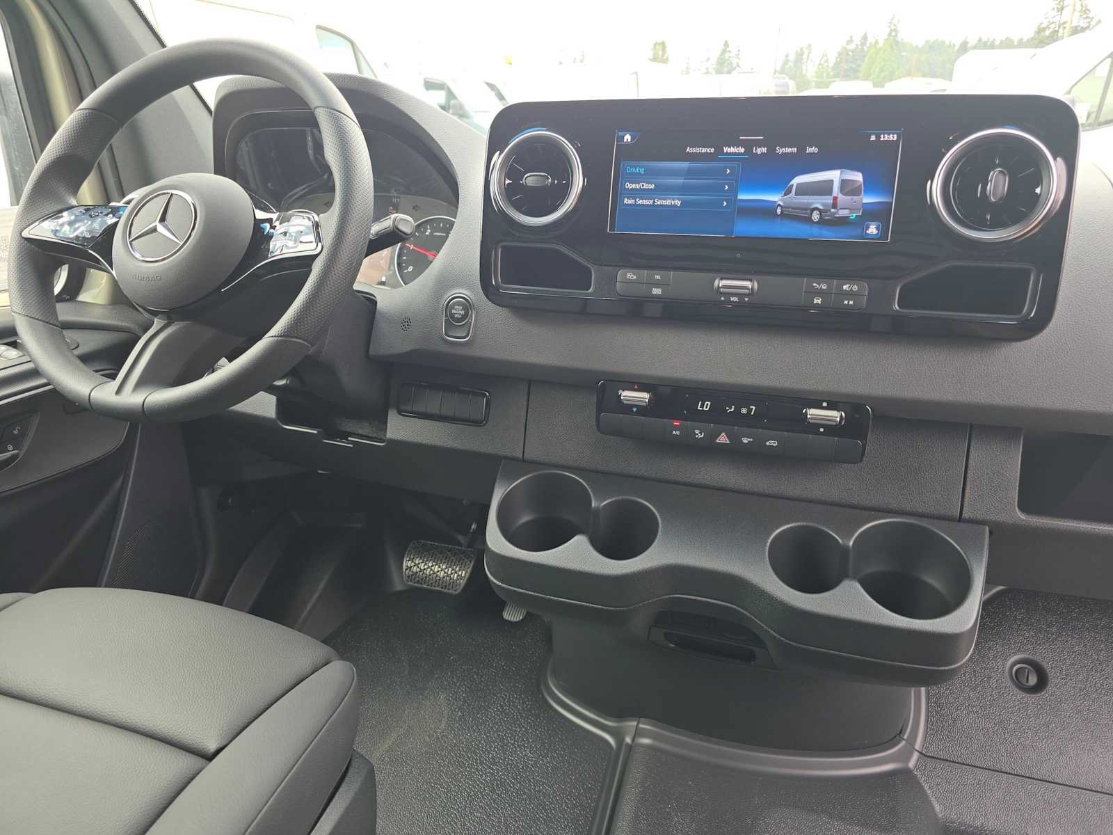 Used 2026 Mercedes-Benz Sprinter 2500 image 12