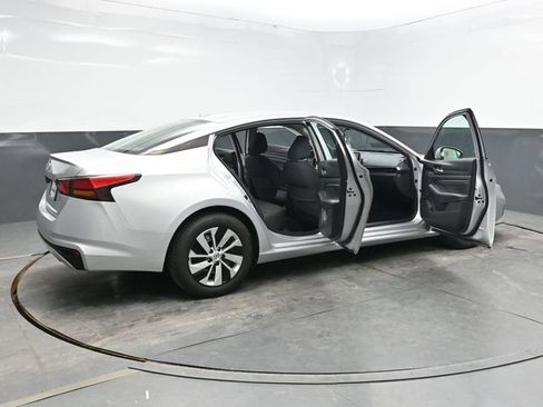 Used 2020 Nissan Altima 2.5 S FWD image 43