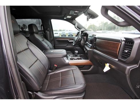 Used 2022 Chevrolet Silverado 1500 High Country RWD image 28