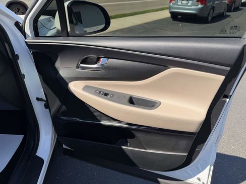 Used 2019 Hyundai Santa Fe SEL w/ Cargo Package image 20