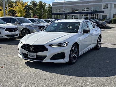Certified 2025 Acura TLX w/ Technology Package image 8