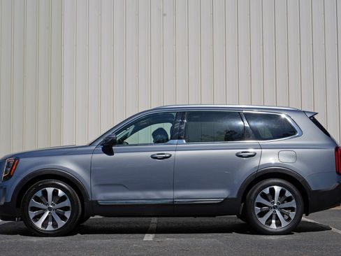 Used 2021 Kia Telluride EX w/ EX Premium Package FWD image 8
