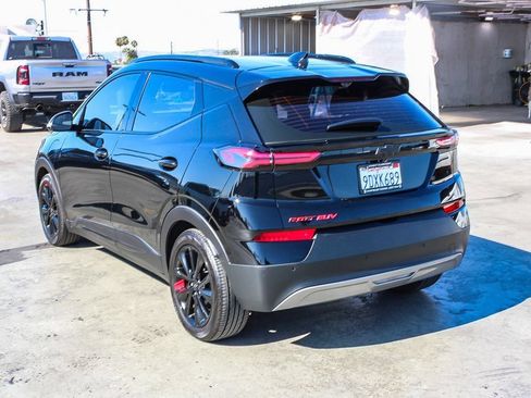 Used 2023 Chevrolet Bolt EUV Premier w/ Sun & Sound Package FWD image 7