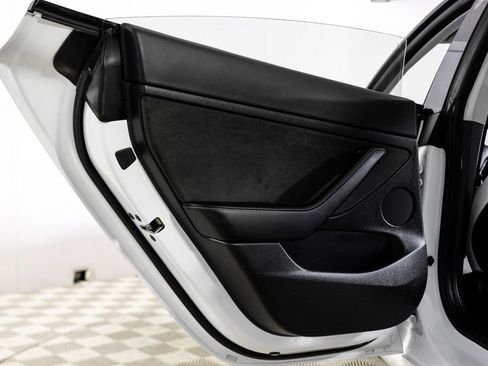 Used 2021 Tesla Model 3 Performance image 40