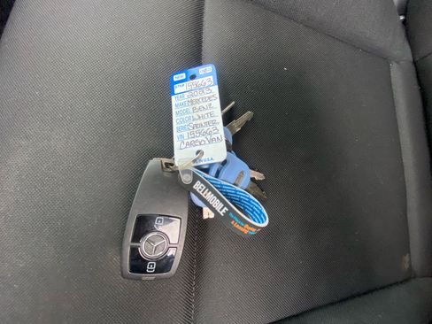 Used 2023 Mercedes-Benz Sprinter 2500 image 40