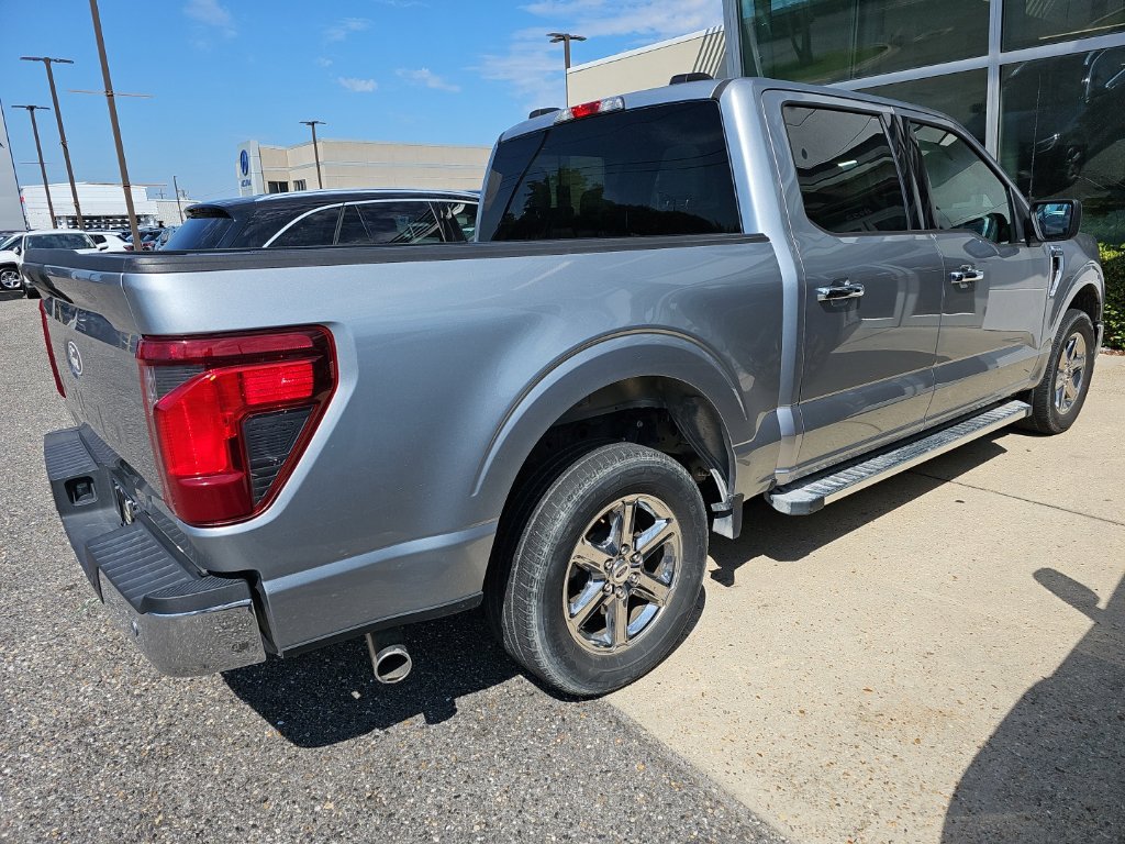 Used 2025 Ford F150 XLT w/ Equipment Group 301A Standard RWD image 4