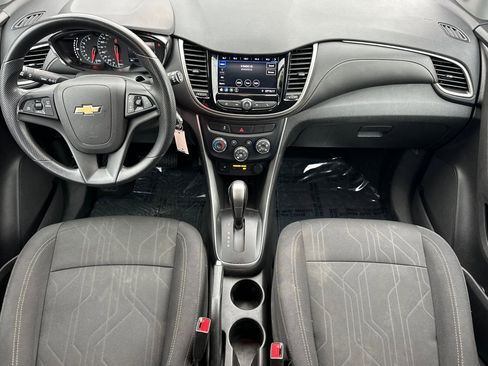 Used 2020 Chevrolet Trax LT image 13