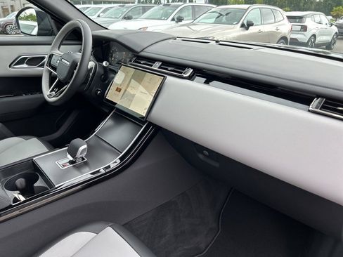 New 2026 Land Rover Range Rover Velar Dynamic SE image 20