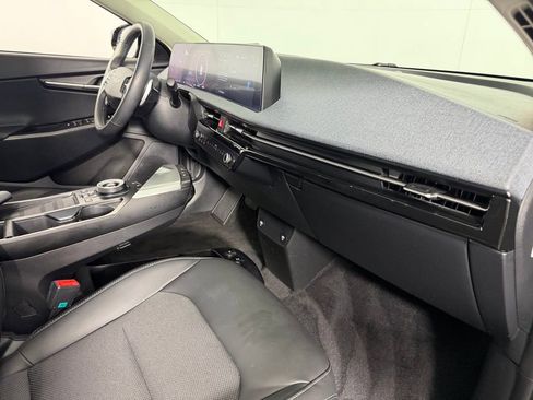 Used 2024 Kia EV6 Light AWD/4WD image 32
