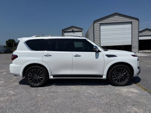 Used 2023 Nissan Armada Platinum w/ Captain's Chairs Package AWD/4WD image 17
