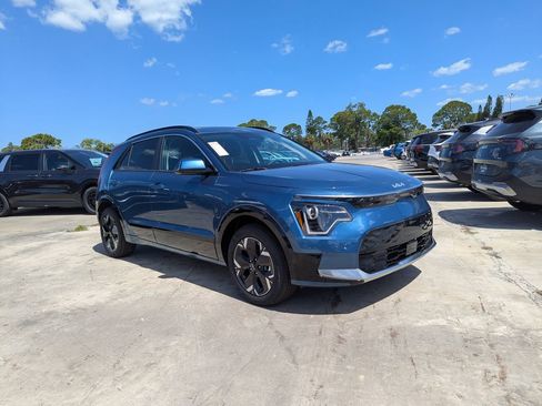 New 2026 Kia Niro Wind FWD image 2