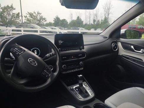 Used 2023 Hyundai Kona Limited AWD/4WD image 9