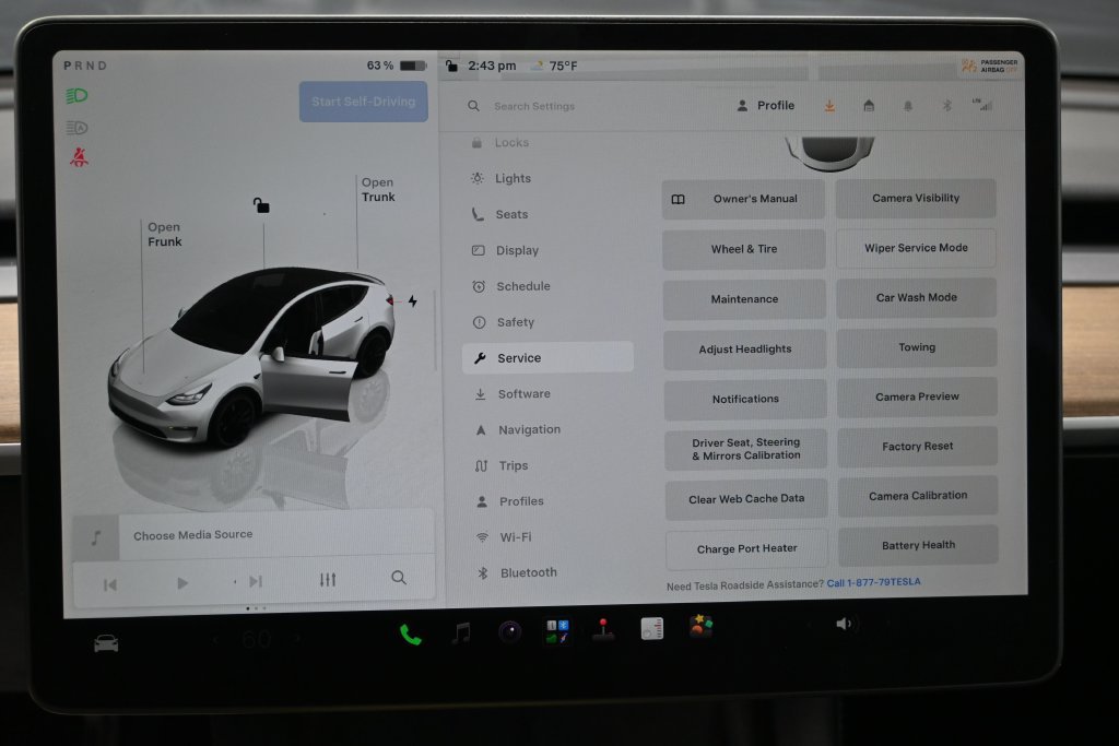 Used 2025 Tesla Model Y Performance AWD/4WD image 20
