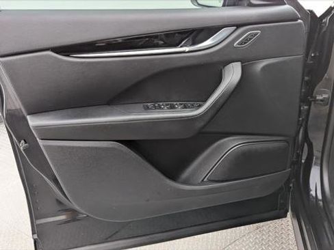 Used 2022 Maserati Levante GT image 12