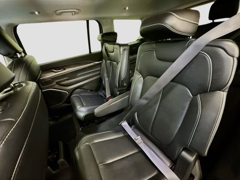 Used 2023 Jeep Grand Cherokee L Limited w/ Trailer Tow Group (B) image 30