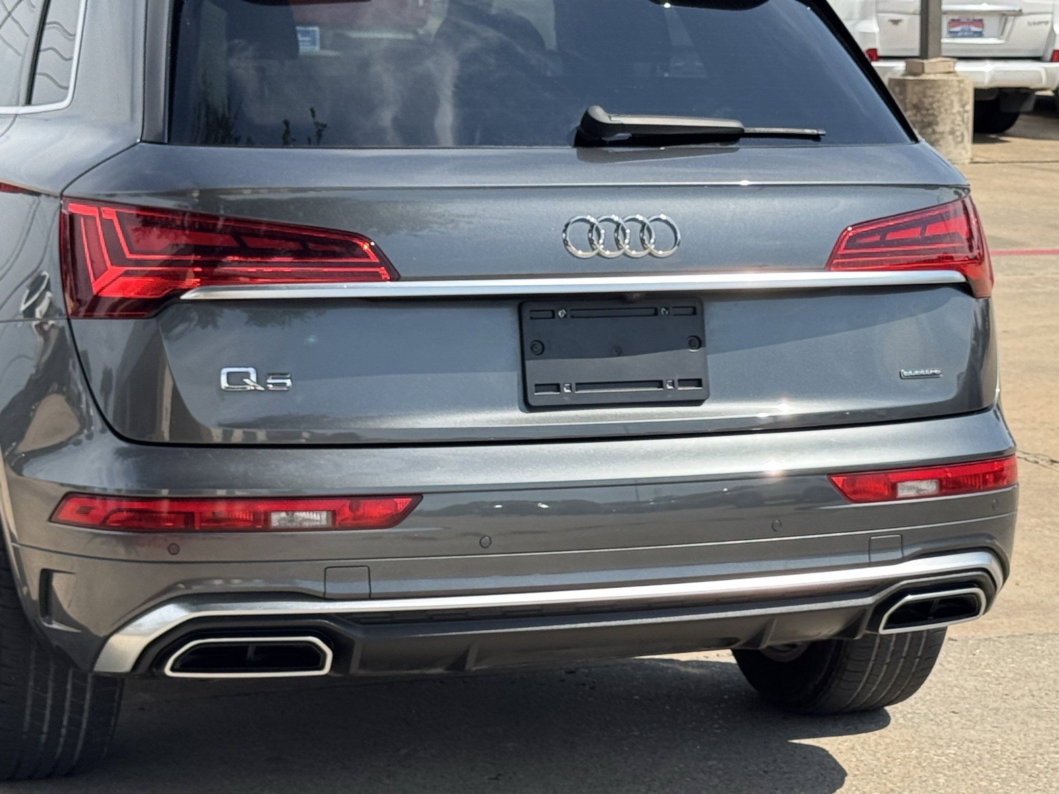 Used 2022 Audi Q5 2.0T Premium w/ Convenience Package AWD/4WD image 9