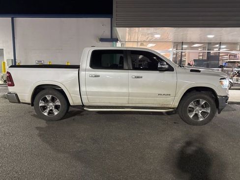 Used 2019 RAM 1500 Laramie image 9