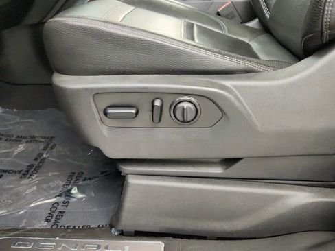 Used 2019 GMC Sierra 1500 Denali w/ Denali Ultimate Package AWD/4WD image 15