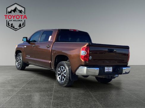 Used 2017 Toyota Tundra SR5 image 3